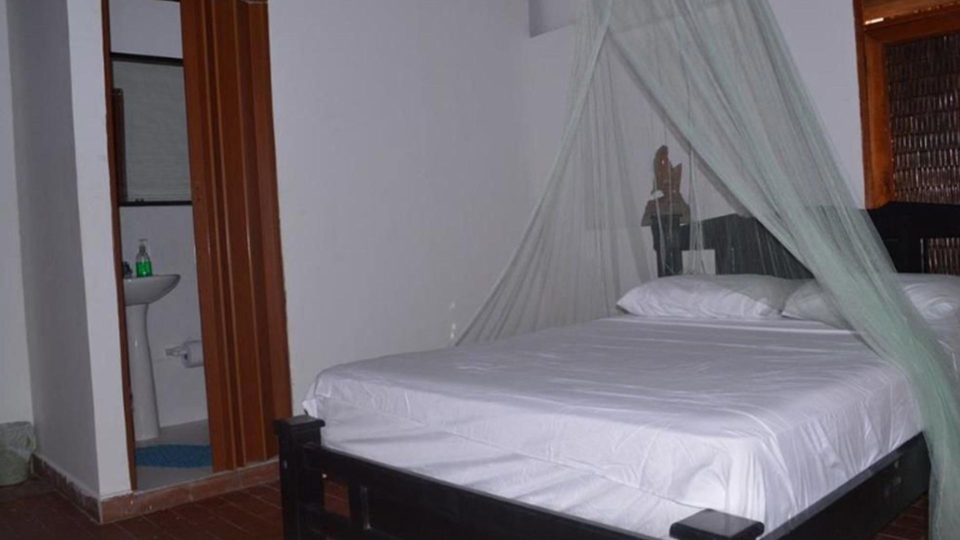Eco Erizos Hotel