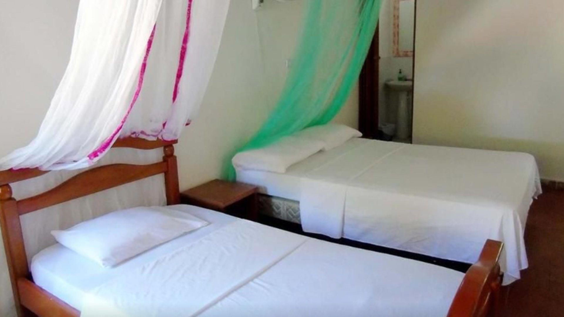 Eco Erizos Hotel 2*